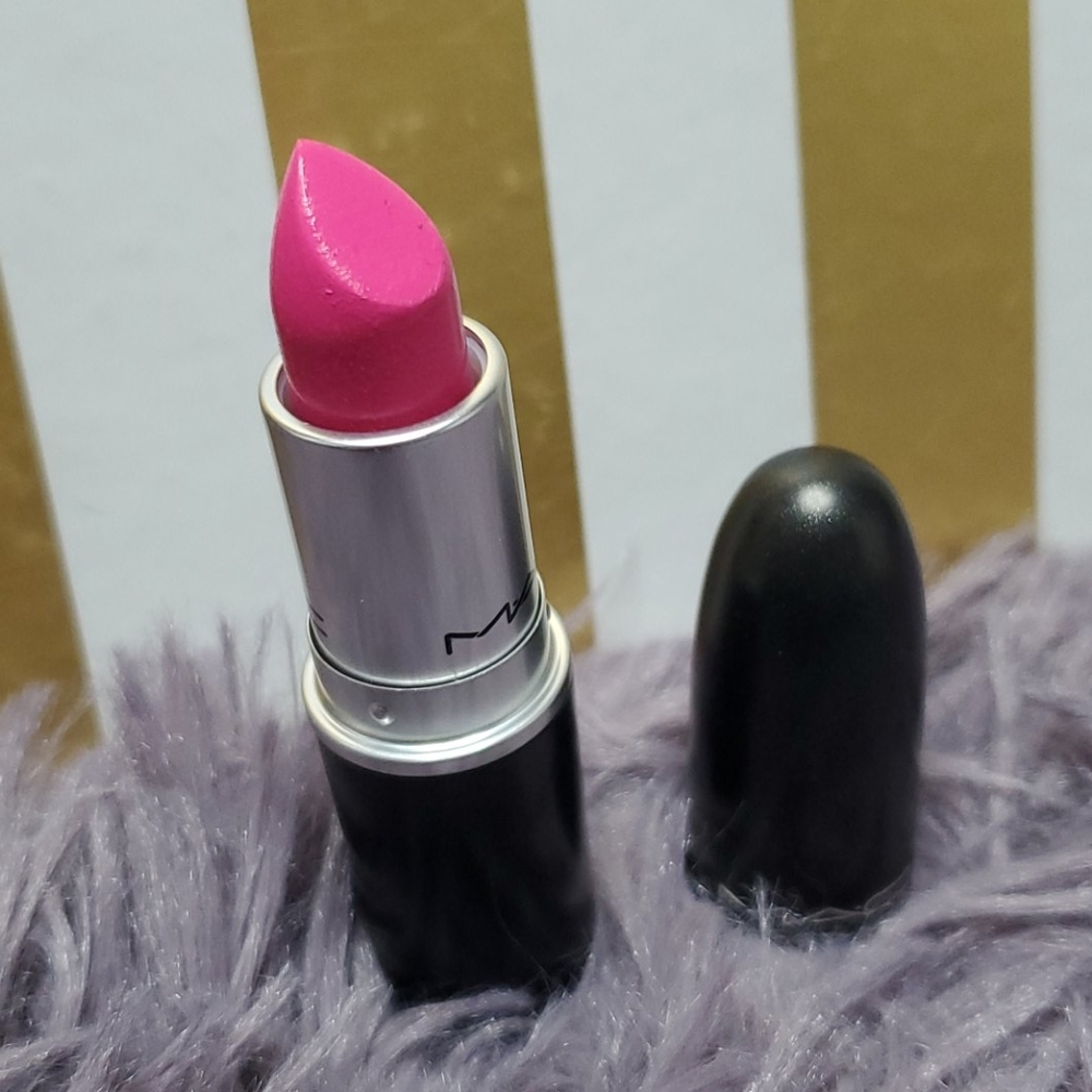 MAC Happy-Go-Lucky Lipstick